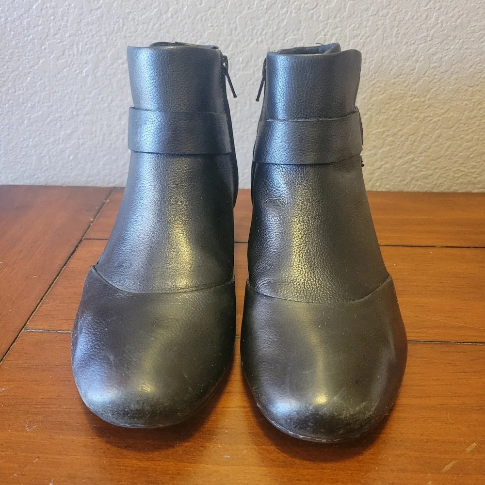 Taos Black Leather Ankle Boots